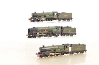 Lot 478 - Hornby-Dublo 00 Gauge 2-Rail unboxed West Country and Castle Class Locomotives and Tenders