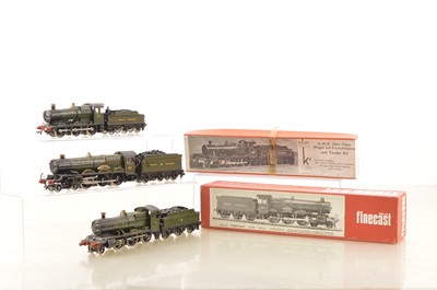 Lot 539 - Will's Finecast and K's 00 gauge kitbuilt GWR gloss green Locomotives and Tenders (3)