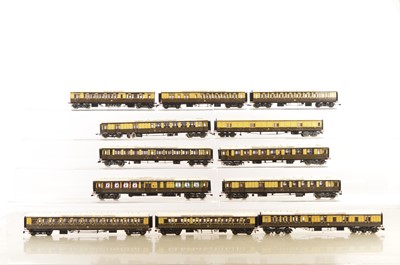 Lot 548 - Westdale or similar kitbuilt and scratchbuilt 00 Gauge GWR brown and cream Coaches (12)