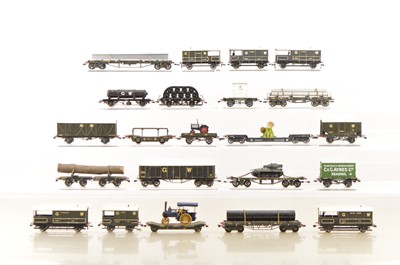 Lot 554 - Kitbuilt 00 Gauge GWR gloss grey wagons with loads and various Guards Vans (22)