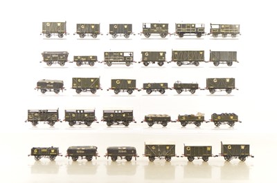 Lot 555 - Kitbuilt 00 Gauge GWR gloss grey Cattle Trucks open wagons Vans and Guards Vans and various Guards Vans (44)