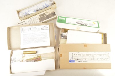 Lot 563 - Mallard MTK and Roxey Mouldings 00 Gauge unmade Locomotive Railmotor and other kits (4)