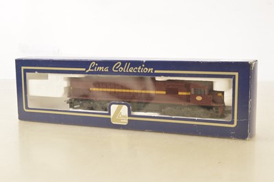 Lot 625 - Lima South African boxed uncommon HO Gauge 208134 SAR maroon 502 Class 34 Diesel Locomotive 34201