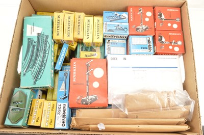 Lot 710 - Marklin HO Gauge Track Packs and Trackside Accessories (100)