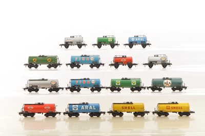 Lot 809 - Trix Express HO Gauge German Fuel Tank Wagons (15)