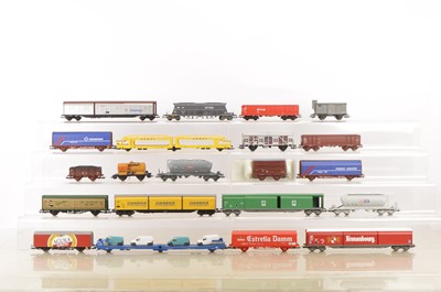 Lot 816 - Electrotren HO Gauge Freight Stock (27)