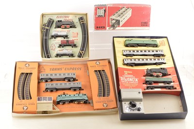 Lot 822 - Jouef HO Gauge 1950s/60s Train Sets and Accessories (10)