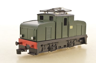 Lot 842 - A Rivarossi 0 gauge powered semi-detailed German (DB) 0-4-0 Electric Locomotive