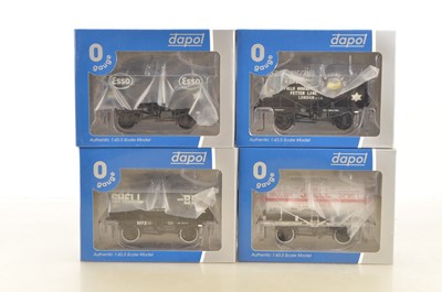 Lot 922 - Dapol 0 Gauge modern issue 0 Gauge group of Tankers (6)