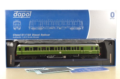 Lot 944 - Dapol 0 Gauge modern issue Ref 7D-015-005 BR green class 122 DMU with speed whiskers