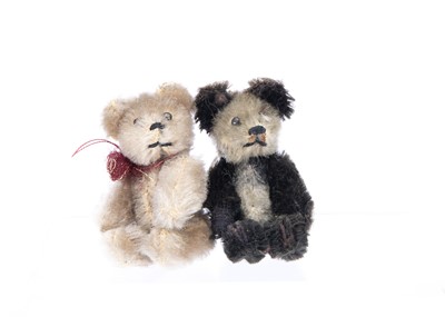 Lot 3 - Two post-war Schuco miniature teddy bears