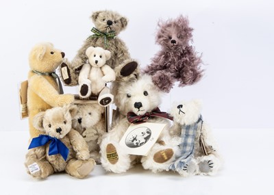 Lot 58 - Eight collectors teddy bears