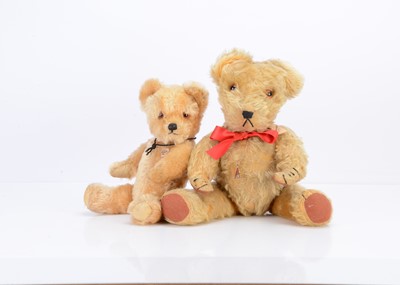 Lot 89 - A 1940s Irish teddy bear