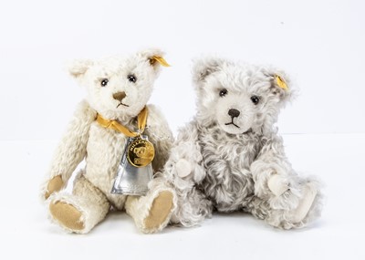 Lot 123 - Two Steiff yellow tag teddy bears