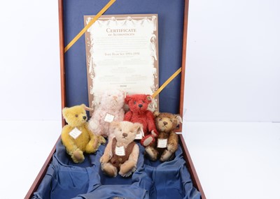 Lot 282 - A Steiff limited edition British Collectors UK Baby Bear Set, 1994-1998