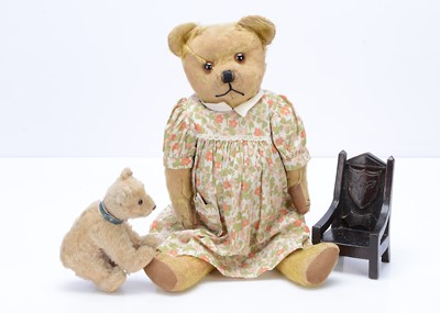 Lot 308 - A 1920-30s English teddy bear