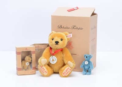 Lot 388 - Steiff Club limited edition Decade teddy bear