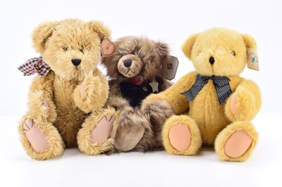 Lot 455 - Seven manufactured teddy bears