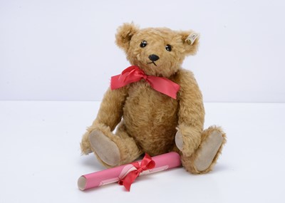 Lot 498 - A Steiff limited edition Tobias teddy bear