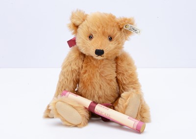 Lot 499 - A Steiff limited edition Oliver teddy bear