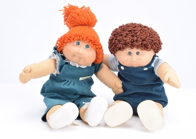 Lot 516 - Two Cabbage Patch dolls circa 1984