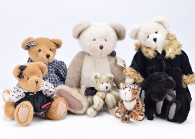 Lot 543 - Eleven Boyds collectors teddy bears