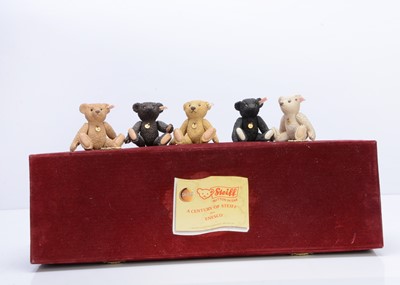 Lot 558 - A Steiff Enesco limited edition British Collectors Set 1989 -1993 porcelain set