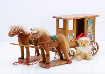 Lot 570 - A Steiff Limited edition Santa's Express set