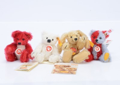 Lot 572 - Three Steiff miniature teddy bears