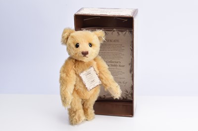 Lot 589 - A Steiff limited edition 1906 replica British Collectors teddy bear