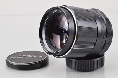 Lot 24 - An Ashai Super Multi Coated Takumar 105mm f/2.8 Lens