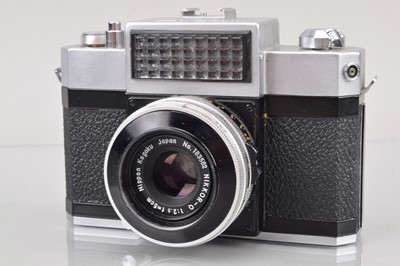 Lot 77 - A Nikon Nikkorex 35 SLR Camera