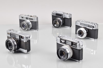 Lot 118 - A Group of 35mm Cameras