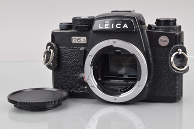 Lot 157 - A Leica R6.2 SLR Camera Body