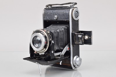 Lot 276 - A Voigtländer Bessa 66 Folding Camera