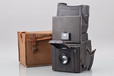 Lot 293 - A Houghton Butcher Popular Pressman Reflex Camera