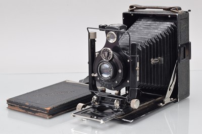 Lot 296 - A Voigtländer Avis 9 x 12 Folding Plate Camera.