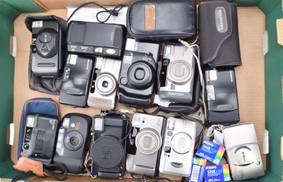 Lot 316 - A Tray of Compact Cameras