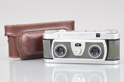 Lot 498 - A Wray Stereo Graphic Camera