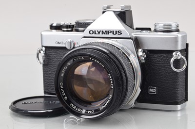 Lot 521 - An Olympus OM-2n SLR Camera