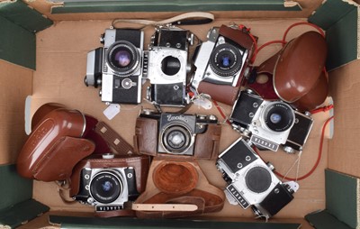 Lot 531 - A Group of Ihagee SLR Cameras