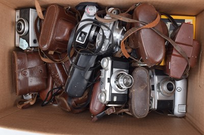 Lot 549 - A Box of Viewfinder Cameras