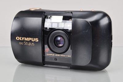 Lot 586 - An Olympus Infinity Stylus Compact Camera