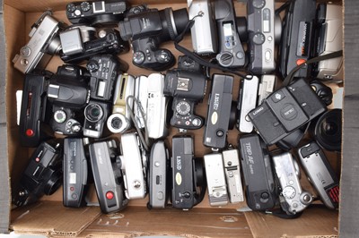 Lot 599 - A Tray of Compact 35mm Digital and Compact Digital Cameras