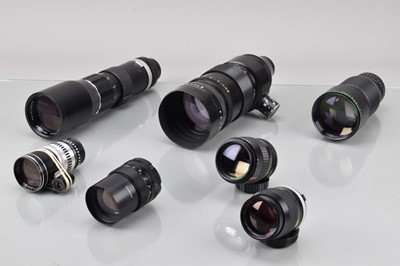 Lot 709 - A Group of Prime Lenses