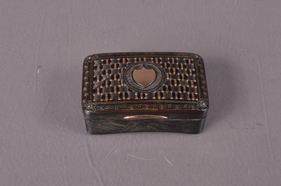 Lot 268 - 19th century tortoise shell snuff box