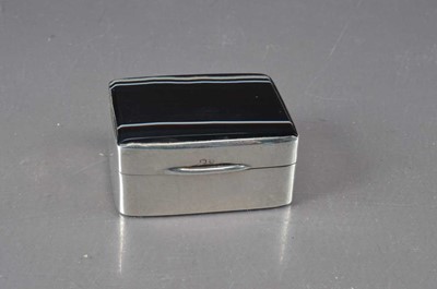 Lot 284 - A late 19th Century silver mounted hard stone pill or snuff box