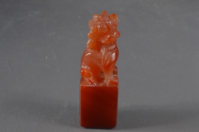 Lot 370 - A Chinese hardstone desk seal