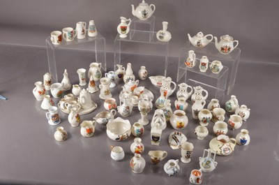 Lot 466 - A large collection of crested china