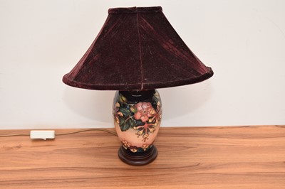 Lot 496 - A modern Moorcroft Pottery lamp